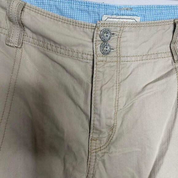 Vintage Y2K 2000s Levi's cream cargo capri pants - Picture 4 of 8